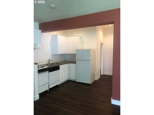 1017 5TH St, Oregon City, OR 97045