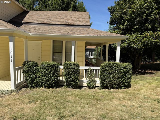 1017 5TH St, Oregon City, OR 97045