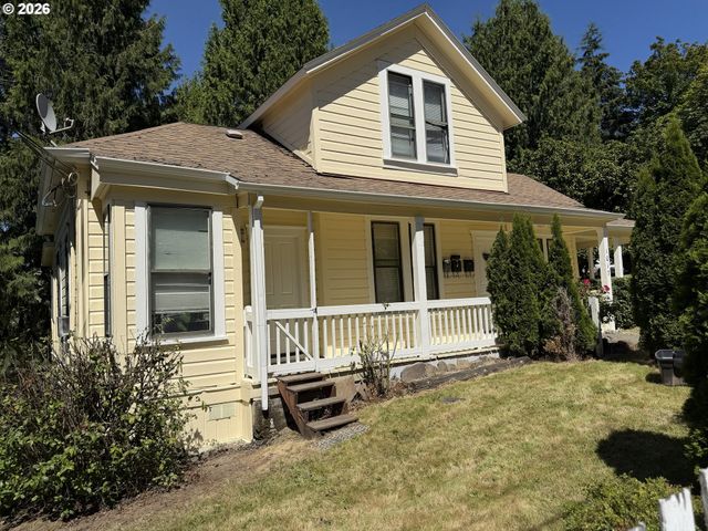 1017 5TH St, Oregon City, OR 97045