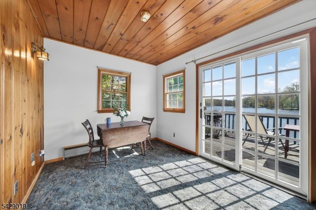 9 Duck Point Trl, Jefferson Twp., NJ 07885