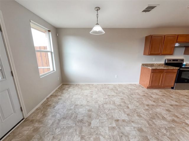 1006 Blackberry Trail, Lancaster, TX 75134