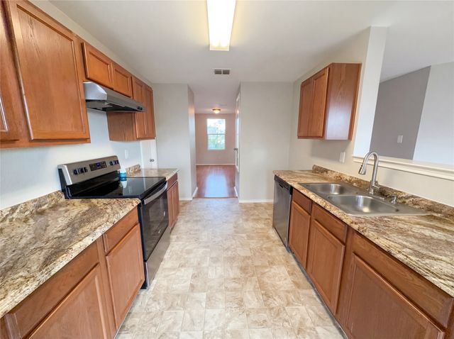 1006 Blackberry Trail, Lancaster, TX 75134