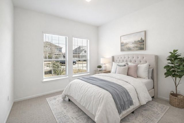 11903 Oakwood Drive, Mont Belvieu, TX 77535