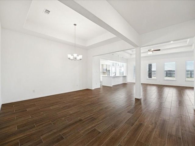 11903 Oakwood Drive, Mont Belvieu, TX 77535