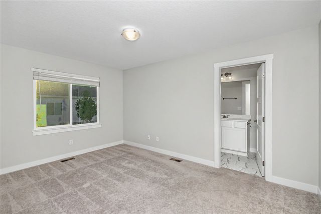3055 Fairfield Drive, Waukee, IA 50263