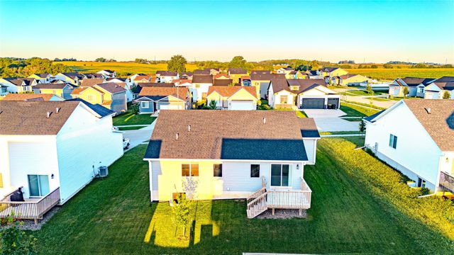 3055 Fairfield Drive, Waukee, IA 50263