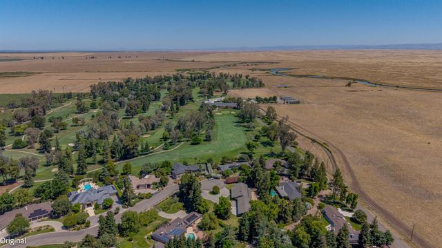 6090 Country Club Pl, Merced, CA 95340