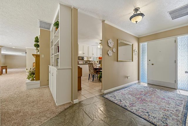 6090 Country Club Pl, Merced, CA 95340