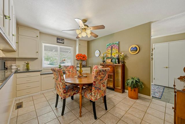 6090 Country Club Pl, Merced, CA 95340