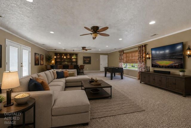6090 Country Club Pl, Merced, CA 95340