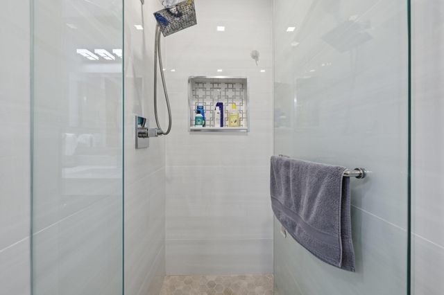 1709 NE 28th Drive, Wilton Manors, FL 33334