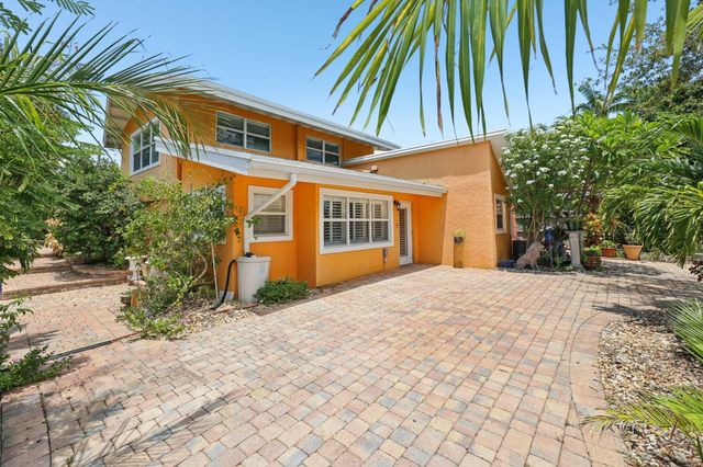 1709 NE 28th Drive, Wilton Manors, FL 33334