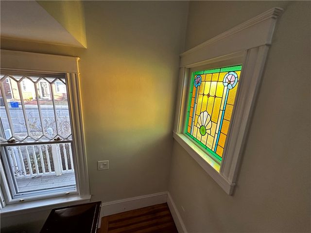 100 Maple Avenue, Barrington, RI 02806