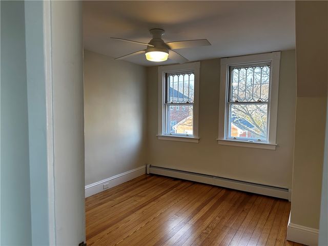 100 Maple Avenue, Barrington, RI 02806