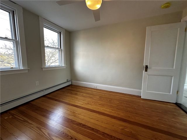 100 Maple Avenue, Barrington, RI 02806