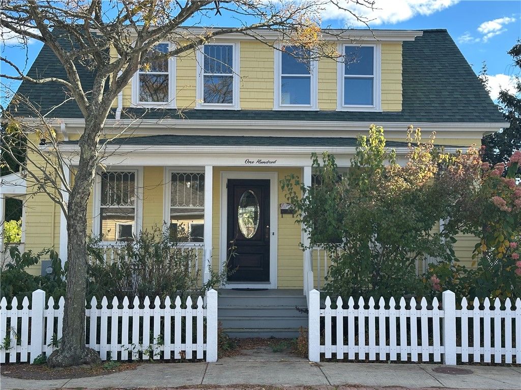 100 Maple Avenue, Barrington, RI 02806