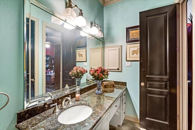 3039 Bayshore Drive, Bacliff, TX 77518