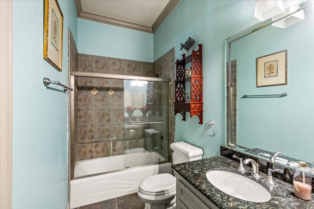 3039 Bayshore Drive, Bacliff, TX 77518