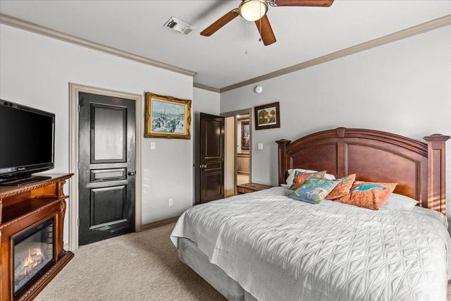 3039 Bayshore Drive, Bacliff, TX 77518