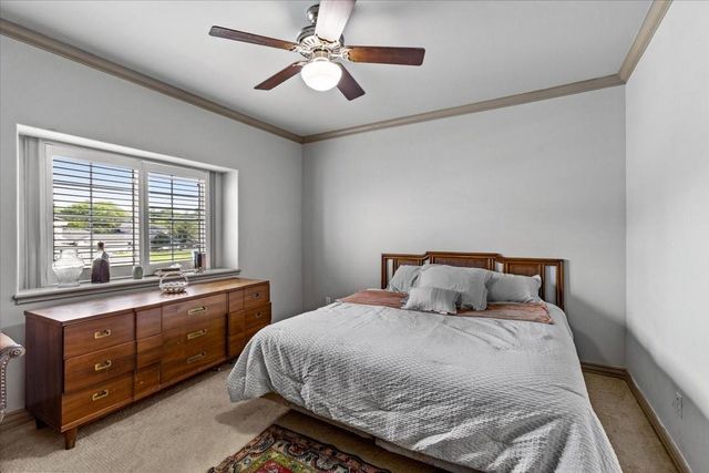 3039 Bayshore Drive, Bacliff, TX 77518