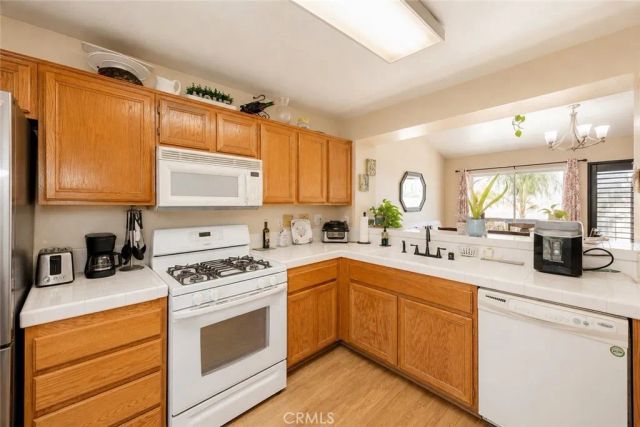 7560 Seine, Highland, CA 92346