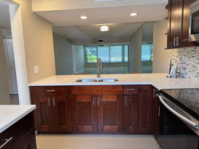 3521 Village Boulevard 103, West Palm Beach, FL 33409