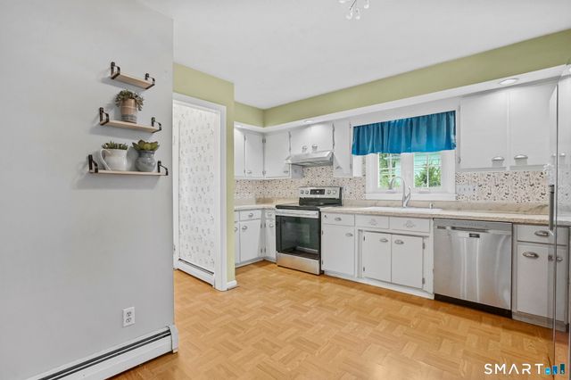 174 Hopkins Place, Longmeadow, MA 01106