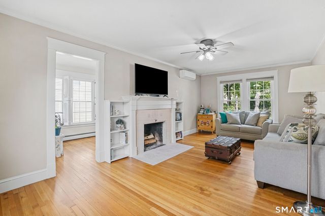174 Hopkins Place, Longmeadow, MA 01106