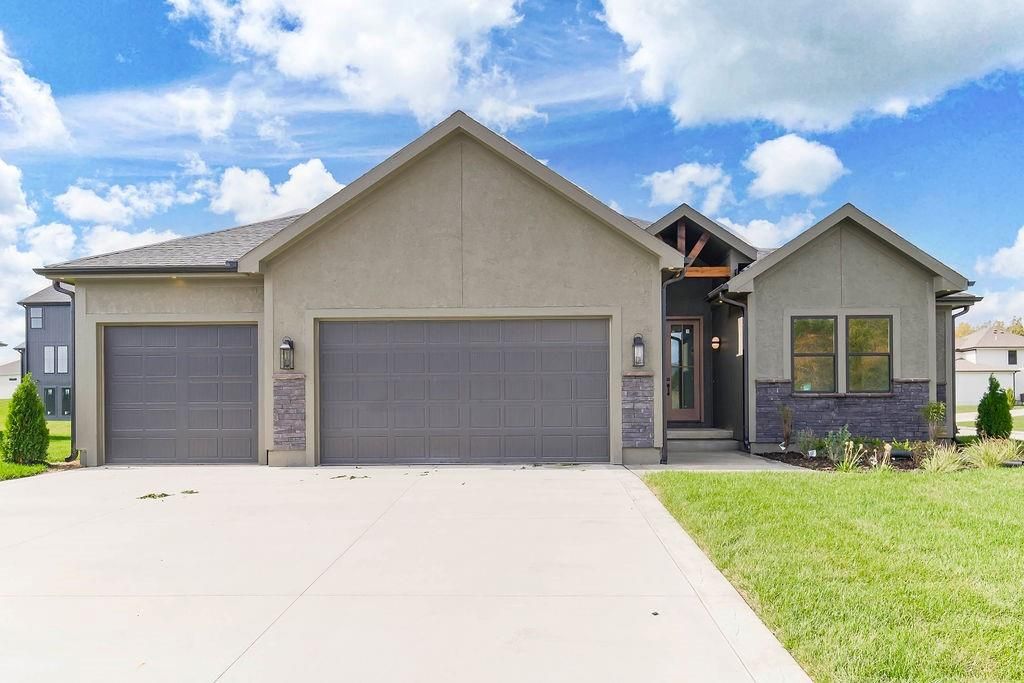 4705 Claude Court, Blue Springs, MO 64014