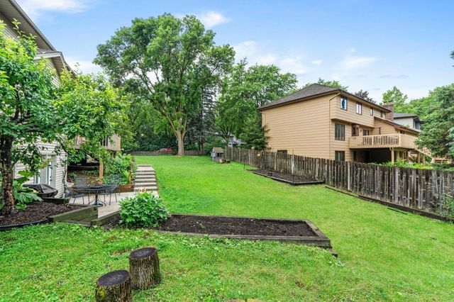 17030 30th Avenue N, Plymouth, MN 55447