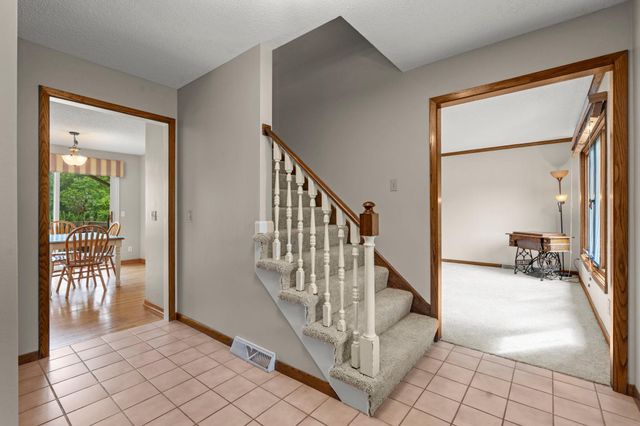 17030 30th Avenue N, Plymouth, MN 55447