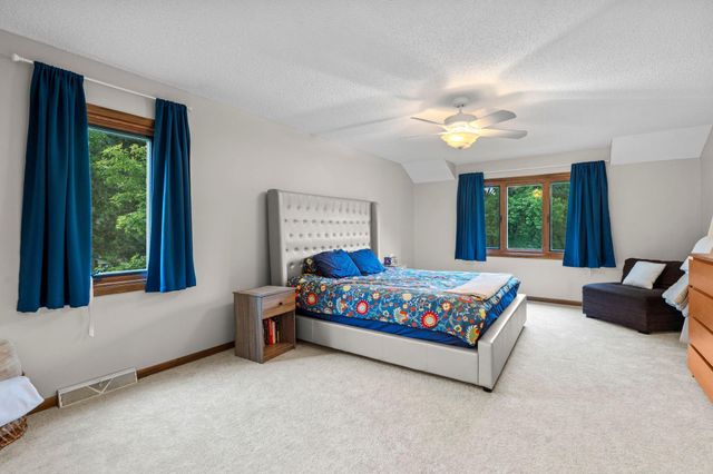 17030 30th Avenue N, Plymouth, MN 55447