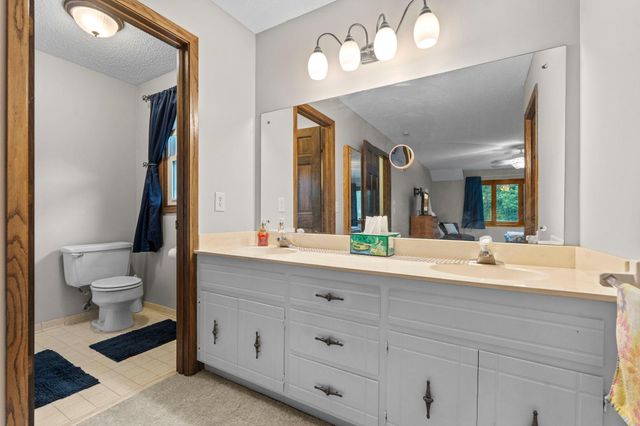 17030 30th Avenue N, Plymouth, MN 55447