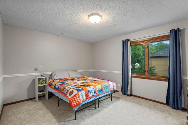 17030 30th Avenue N, Plymouth, MN 55447