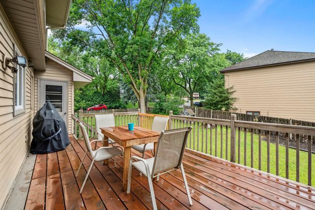 17030 30th Avenue N, Plymouth, MN 55447