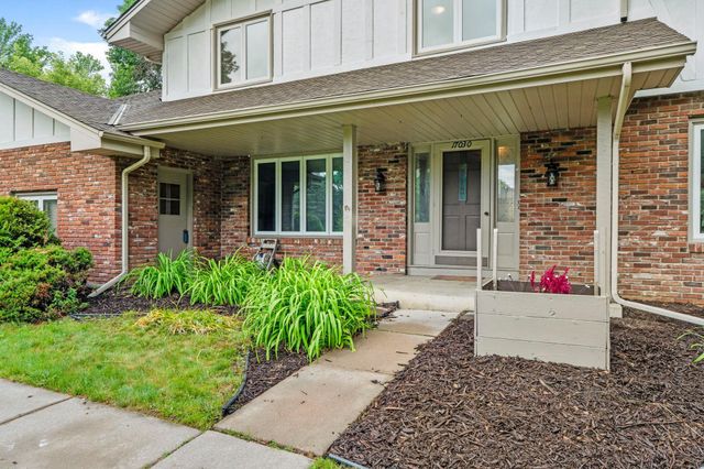 17030 30th Avenue N, Plymouth, MN 55447