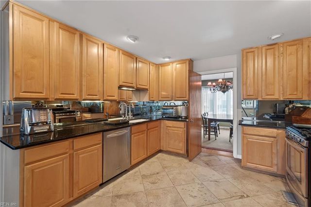 1105 Birdneck Lake DR, Virginia Beach, VA 23451