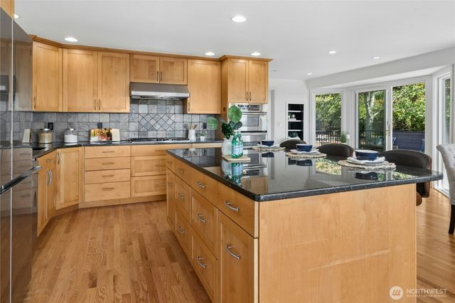12213 206th Place SE, Issaquah, WA 98027
