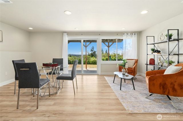 12213 206th Place SE, Issaquah, WA 98027