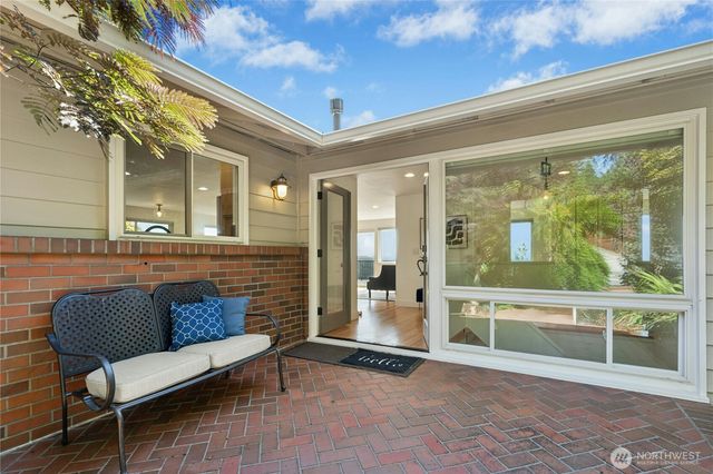 12213 206th Place SE, Issaquah, WA 98027