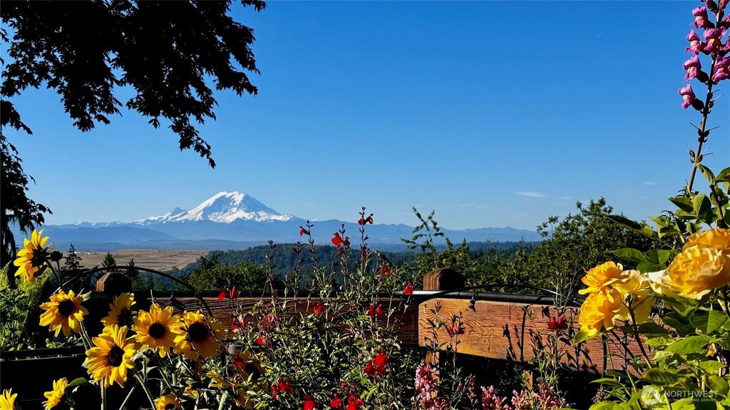 12213 206th Place SE, Issaquah, WA 98027