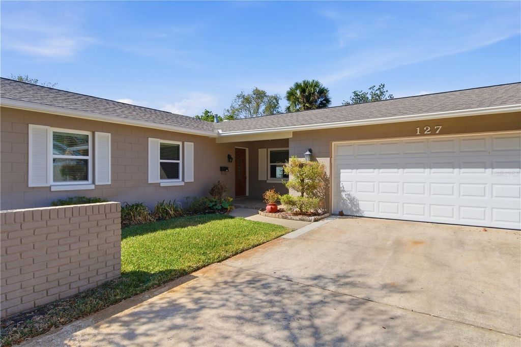 Image 2 of property listing at 127 MARK DAVID BOULEVARD, Casselberry, FL 32707