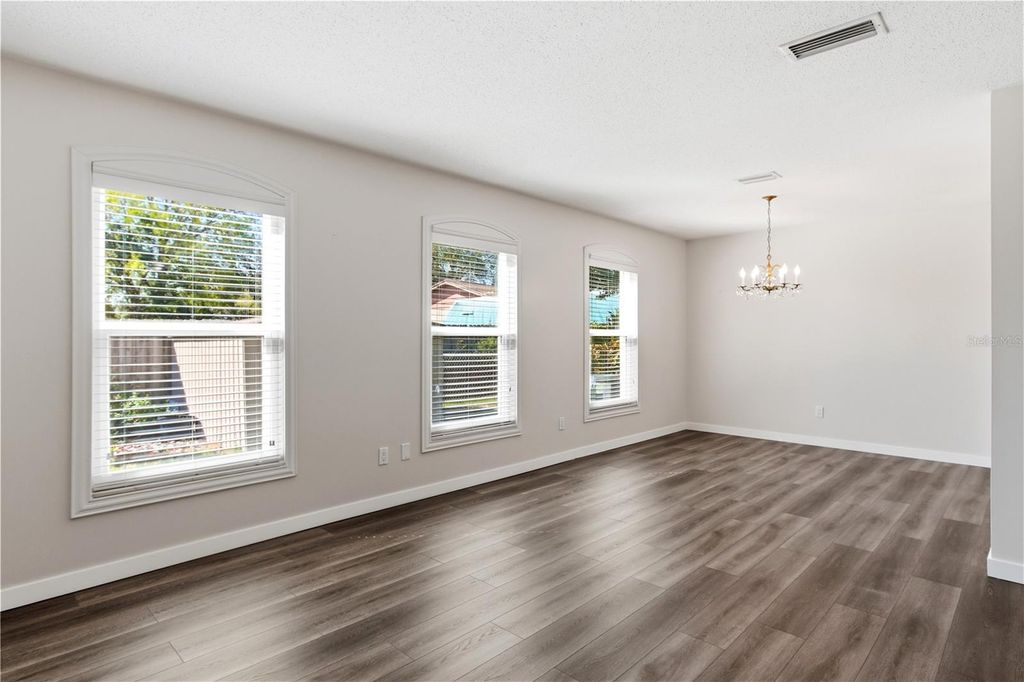 Image 17 of property listing at 127 MARK DAVID BOULEVARD, Casselberry, FL 32707