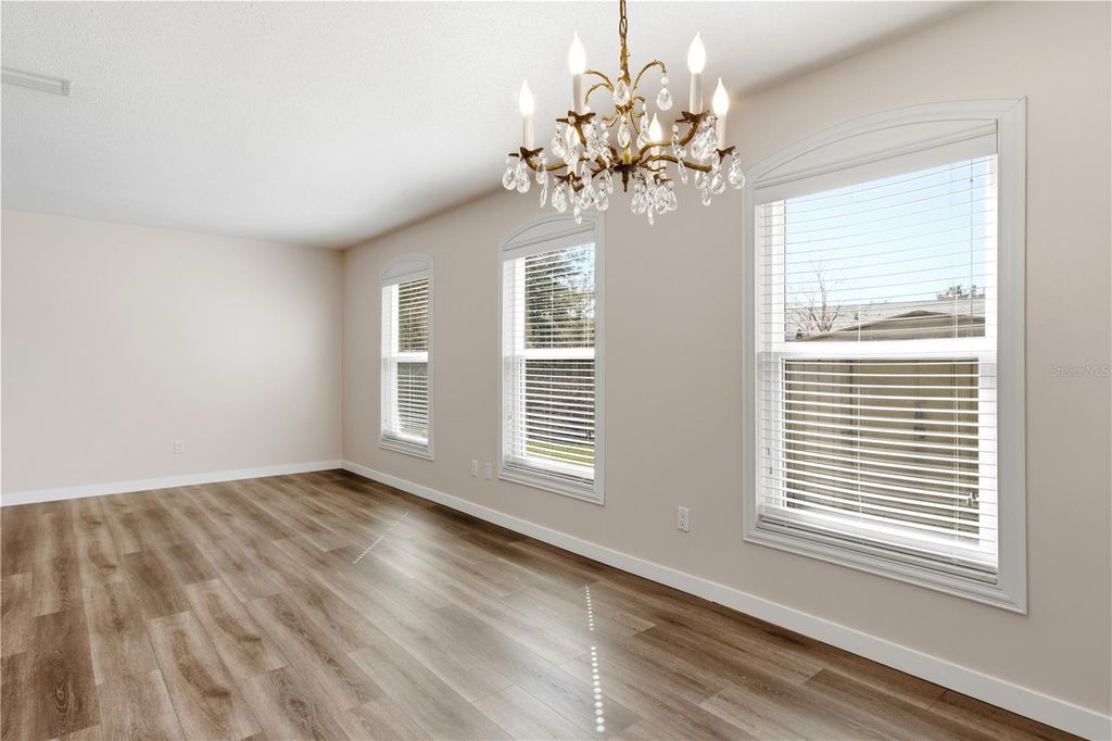 Image 18 of property listing at 127 MARK DAVID BOULEVARD, Casselberry, FL 32707