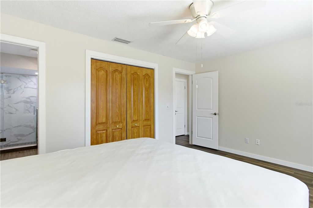 Image 20 of property listing at 127 MARK DAVID BOULEVARD, Casselberry, FL 32707