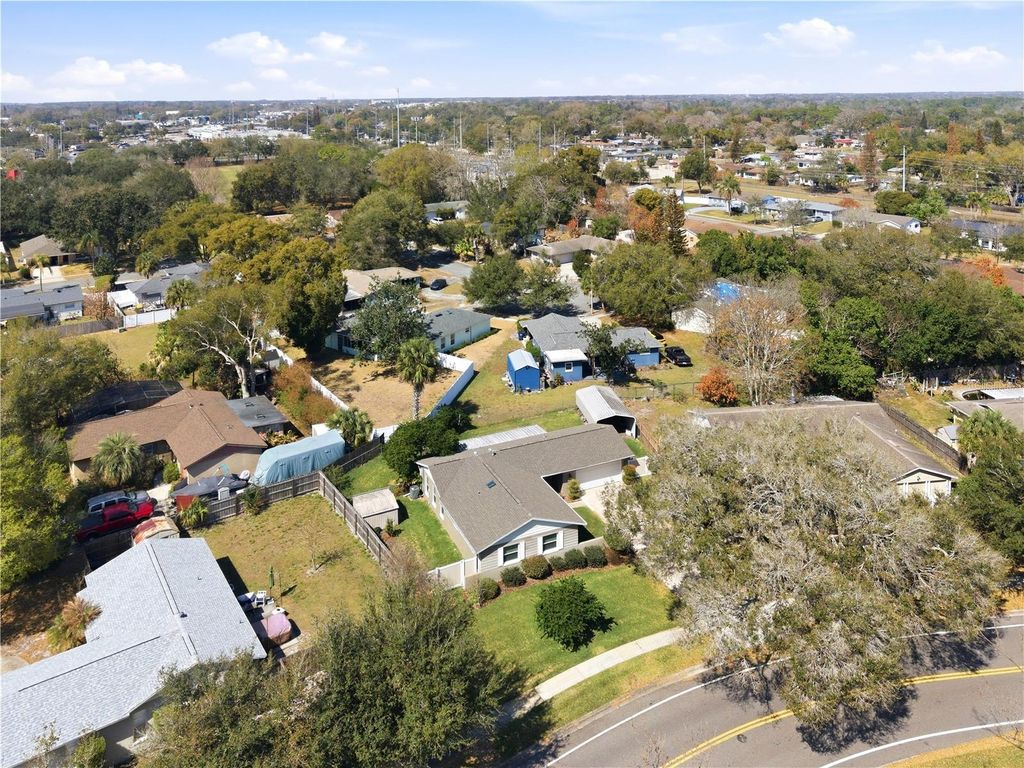 Image 41 of property listing at 127 MARK DAVID BOULEVARD, Casselberry, FL 32707