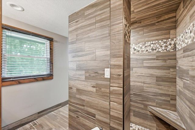 23150 MCPHERSON Avenue, Council Bluffs, IA 51503