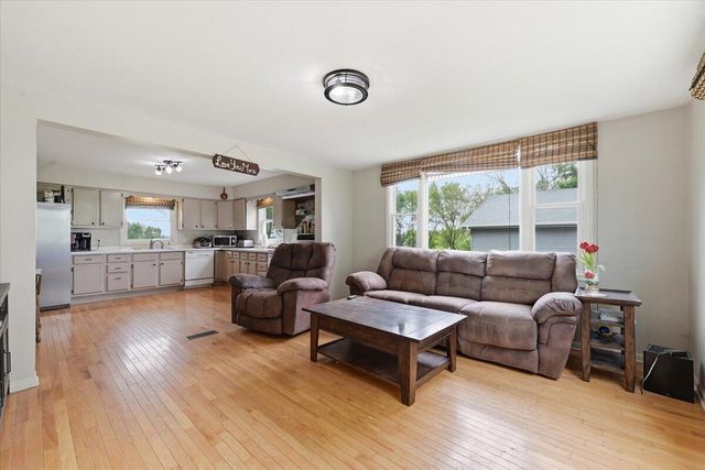 23150 MCPHERSON Avenue, Council Bluffs, IA 51503