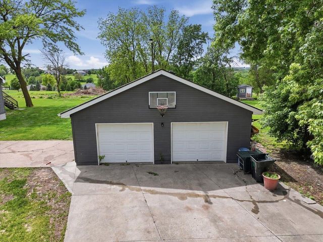 23150 MCPHERSON Avenue, Council Bluffs, IA 51503