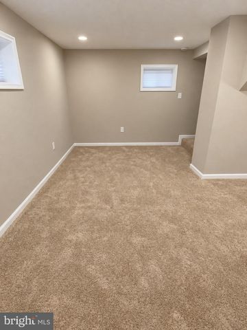 1408 EARLY OAKS LN, Capitol Heights, MD 20743